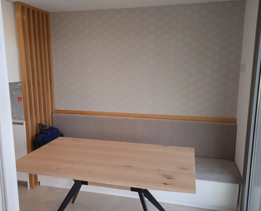 Mesa. Mobiliario e Interiorismo Decoración de Locales Comerciales
